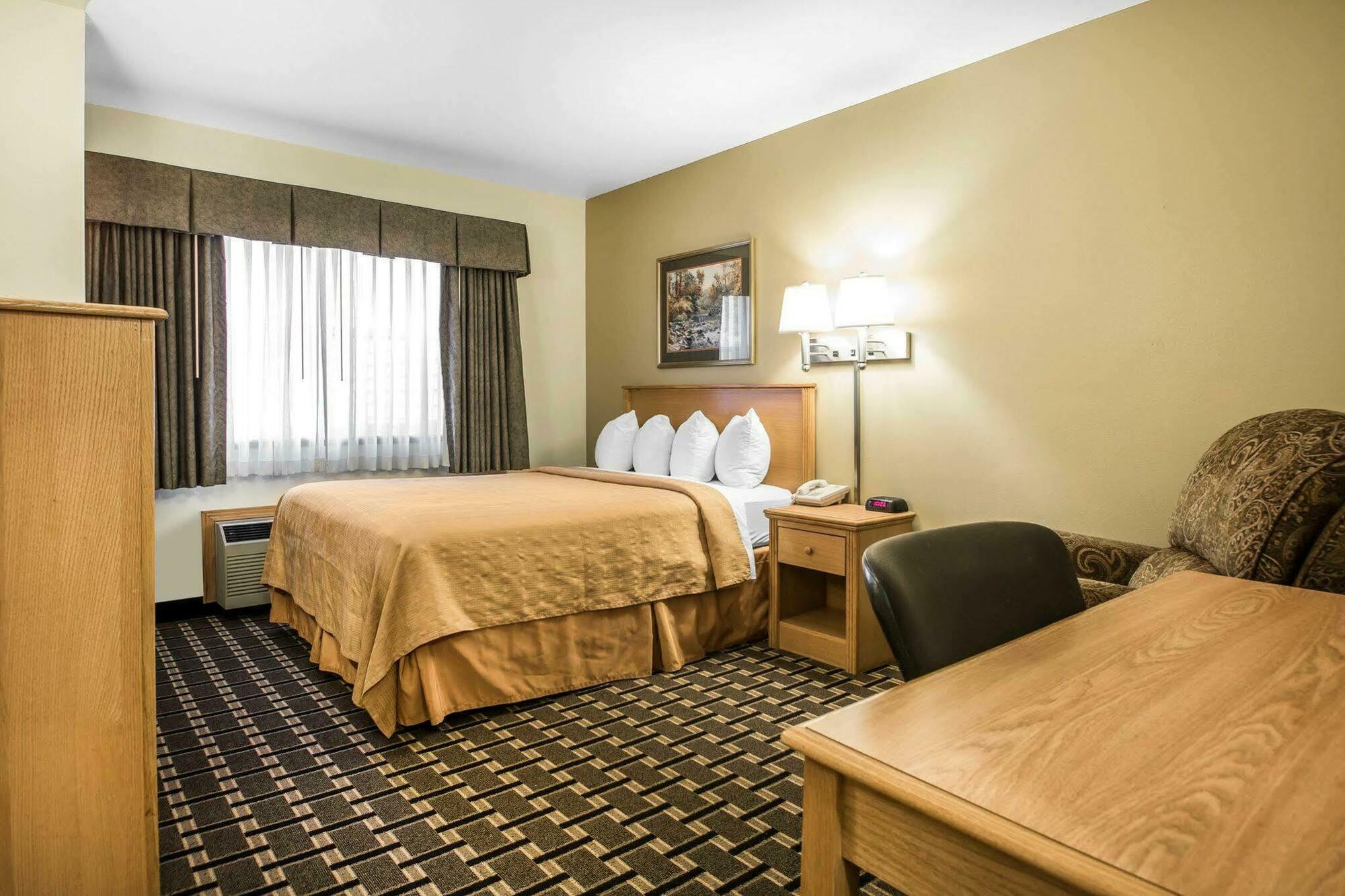 Inn Quality I-90 2*